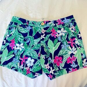Lilly Pulitzer 5” Callahan knit short size 4 new without tags.
